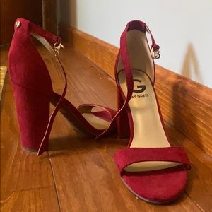 Never worn GUESS Heels